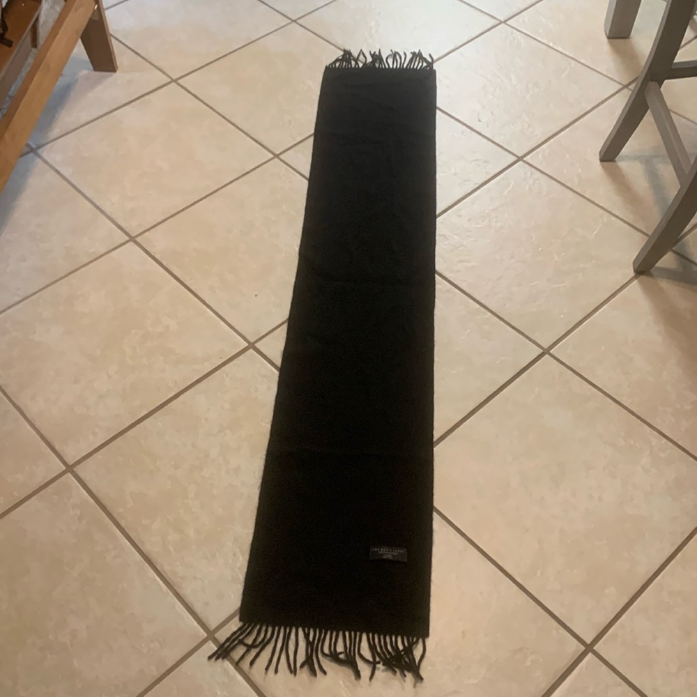 Men’s Bloomingdale’s Black Cashmere Scarf 2’x5’ in MINT cond